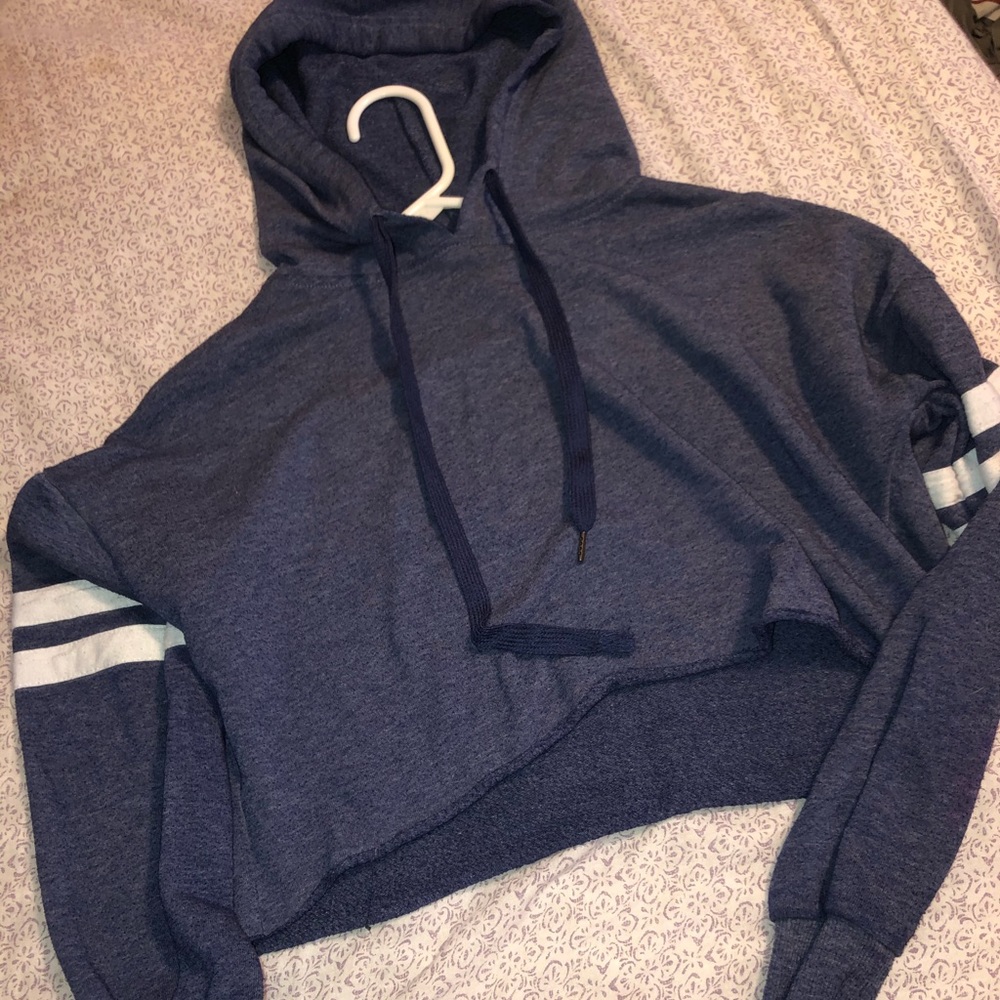 Rue 21 cropped hoodie